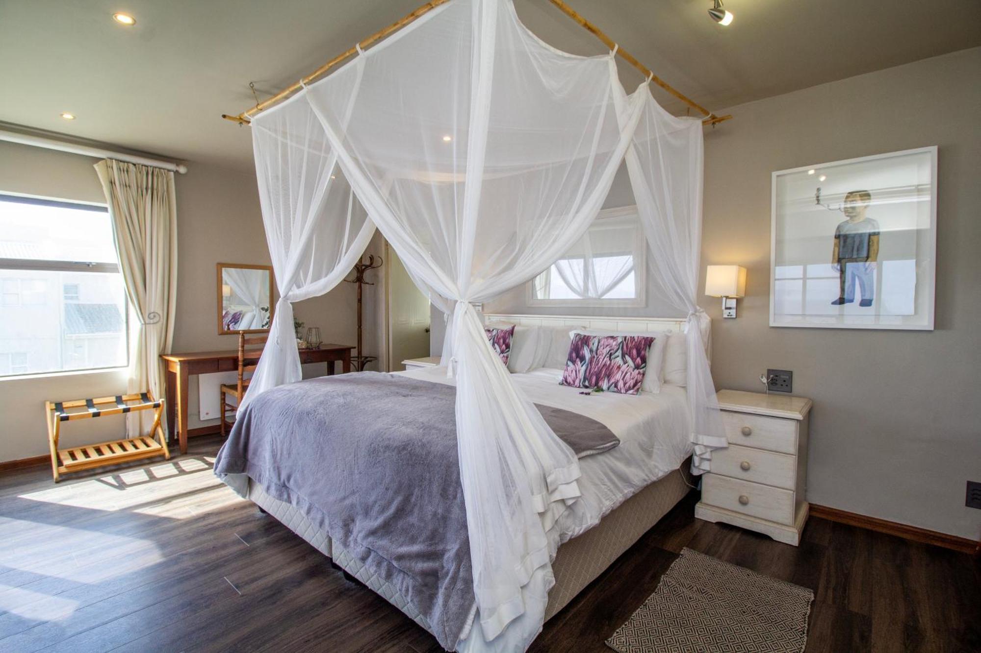 Whale Huys Luxury Oceanfront Eco Villa Gansbaai Bagian luar foto