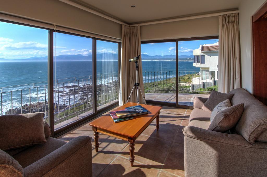 Whale Huys Luxury Oceanfront Eco Villa Gansbaai Bagian luar foto