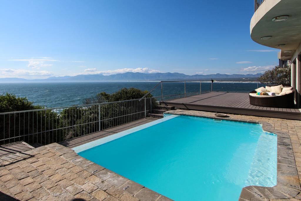 Whale Huys Luxury Oceanfront Eco Villa Gansbaai Bagian luar foto