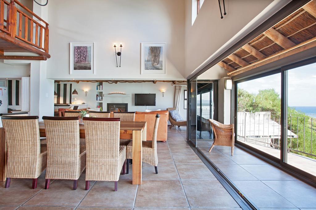 Whale Huys Luxury Oceanfront Eco Villa Gansbaai Bagian luar foto