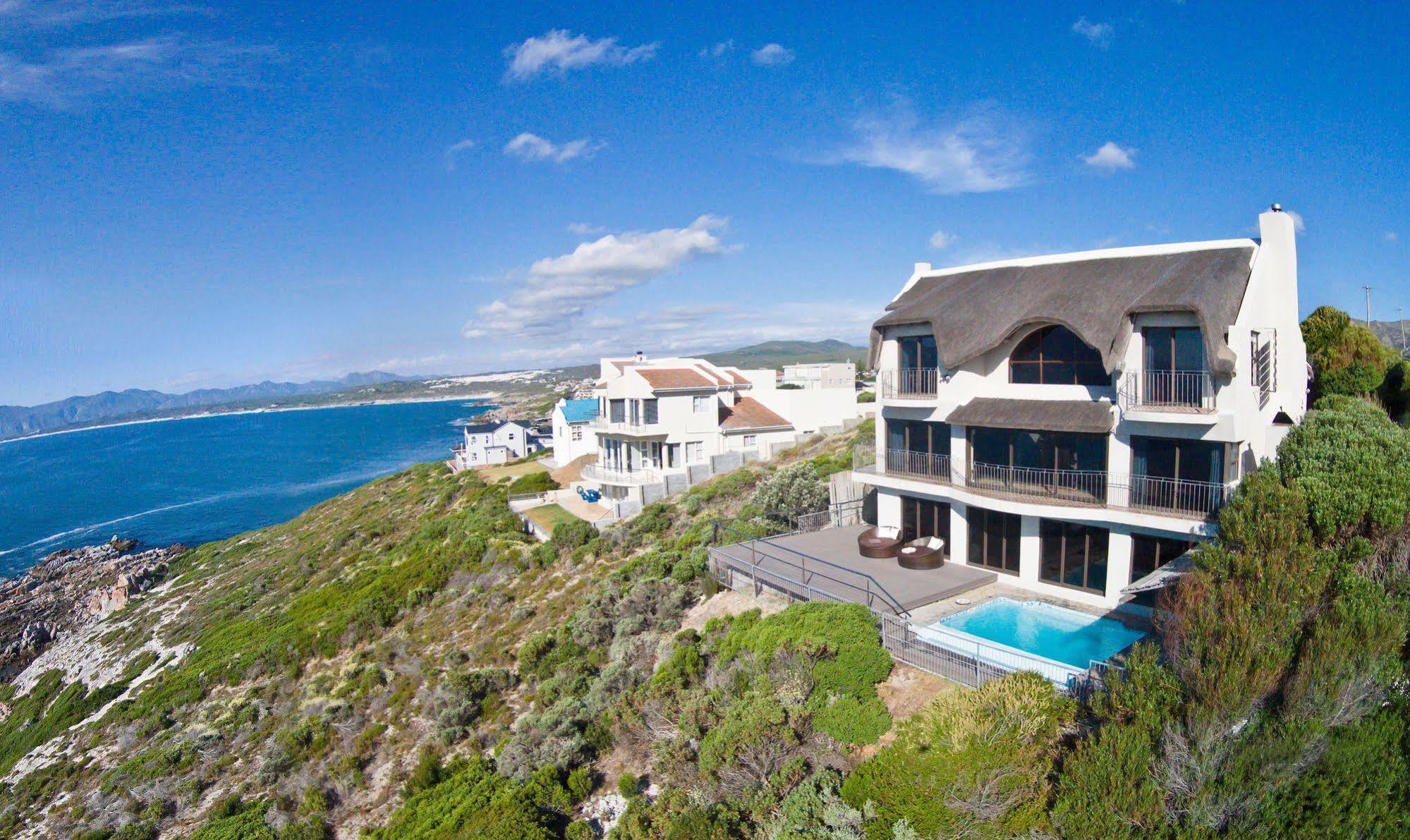 Whale Huys Luxury Oceanfront Eco Villa Gansbaai Bagian luar foto