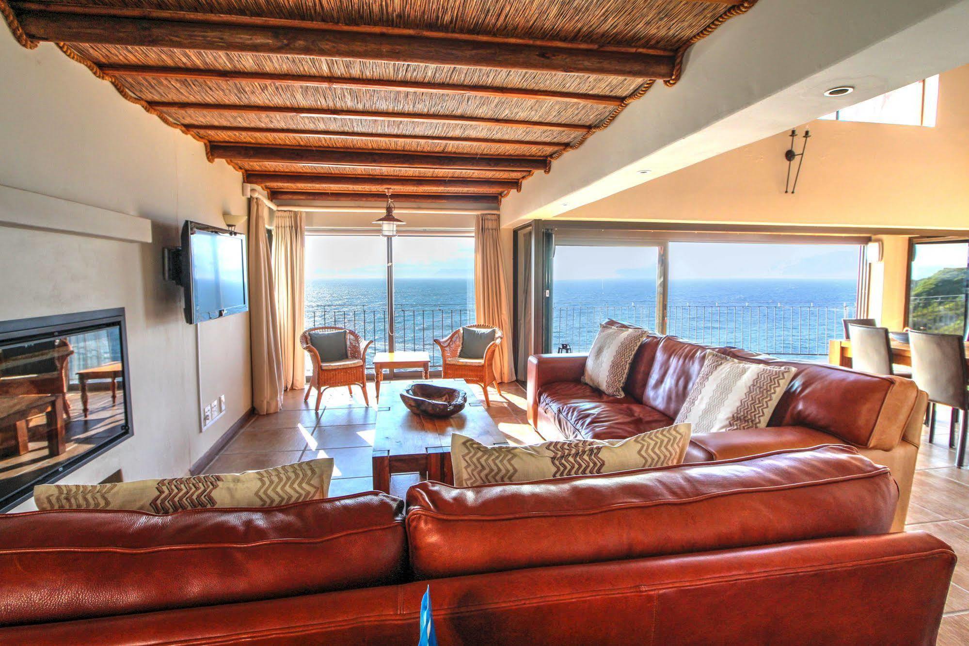 Whale Huys Luxury Oceanfront Eco Villa Gansbaai Bagian luar foto